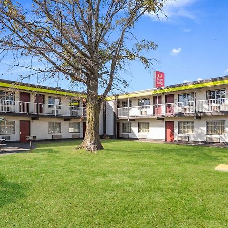Econo Lodge Inn & Suites Terre Haute Buitenkant foto
