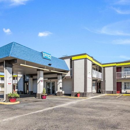 Econo Lodge Inn & Suites Terre Haute Buitenkant foto